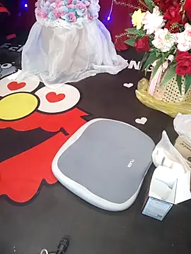 Alone nothing online show from December 21, 2025, 10:28 am