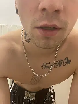 Snapshot of squty chatting on January 11, 2026, 2:40 am squty online show from January 11, 2026, 2:40 am