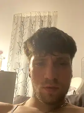 Snapshot of squty chatting on December 18, 2025, 11:30 pm squty online show from December 18, 2025, 11:30 pm