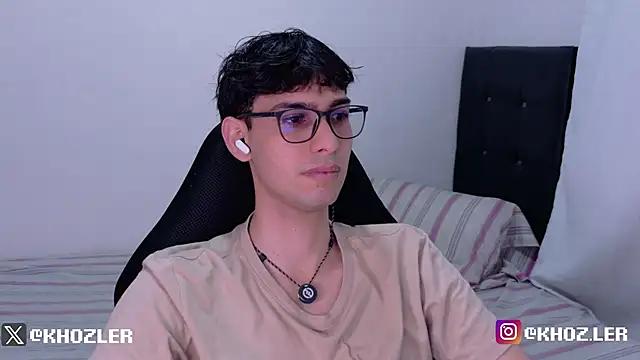 Snapshot of khoz_ler_ chatting on March 1, 2026, 2:11 am khoz ler online show from March 1, 2026, 2:11 am