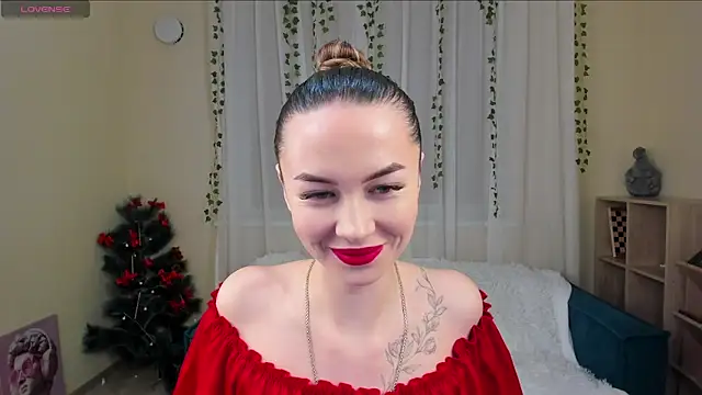 LunaCurly  online show from January 9, 2026, 12:23 pm