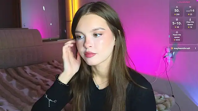 MoonJoyce online show from December 22, 2025, 3:12 pm