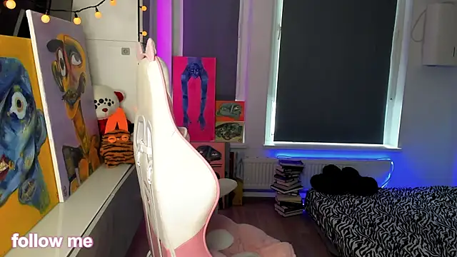 enigmastella online show from January 13, 2026, 11:03 am