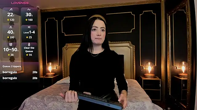 Snapshot of Sabrina_Cutte chatting on June 8, 2026, 1:28 am Sabrina Cutte online show from June 8, 2026, 1:28 am