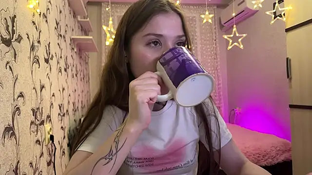 GayleLuu online show from January 10, 2026, 3:07 pm