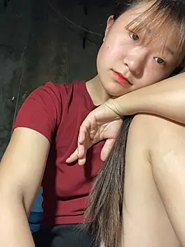 hinata-xx online show from April 8, 2026, 10:55 pm