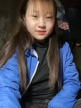 hinata-xx online show from February 24, 2026, 4:57 am