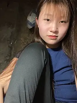 hinata-xx online show from March 26, 2026, 7:39 am