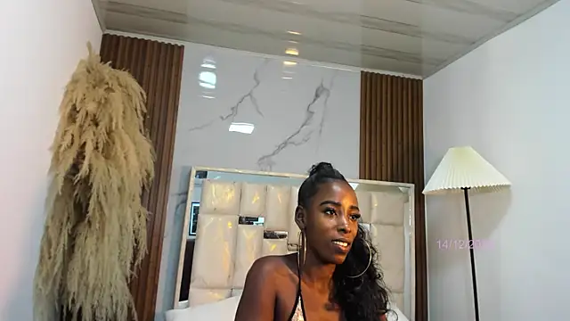 keicha collins online show from December 14, 2025, 8:09 am