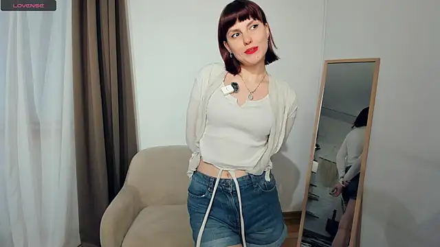 DesireeMillison online show from December 23, 2025, 7:18 am