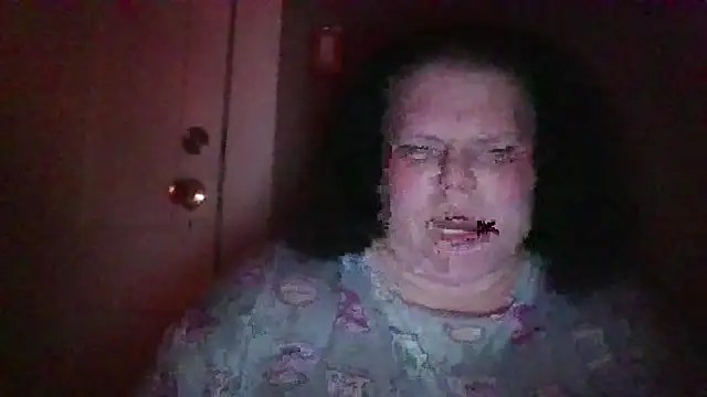 Snapshot of QueenBlackRose chatting on December 23, 2025, 2:33 am QueenBlackRose online show from December 23, 2025, 2:33 am