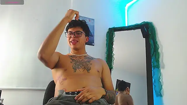 DerekMoon online show from January 5, 2026, 7:06 pm