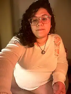 Snapshot of VanesssaMilf_ chatting on February 12, 2026, 3:50 am VanesssaMilf online show from February 12, 2026, 3:50 am