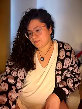 Snapshot of VanesssaMilf_ chatting on February 7, 2026, 1:41 pm VanesssaMilf online show from February 7, 2026, 1:41 pm