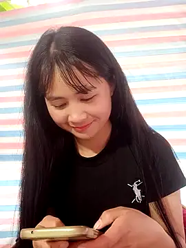 Snapshot of Him_MountainGirl chatting on February 14, 2026, 1:06 am Him MountainGirl online show from February 14, 2026, 1:06 am