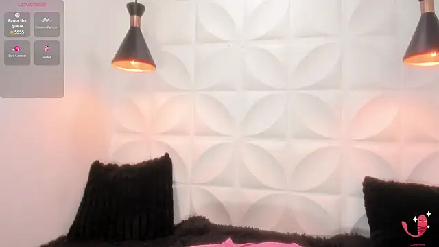 valeriecute18 online show from March 28, 2026, 11:39 pm