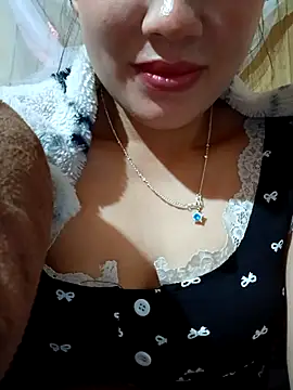 mayni012314 online show from December 18, 2025, 7:13 am