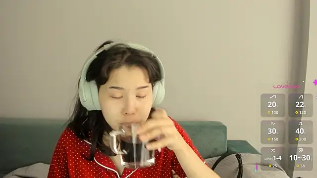 kimyjina online show from March 26, 2026, 3:16 am