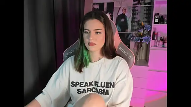 NikkieKitty online show from February 19, 2026, 3:42 pm