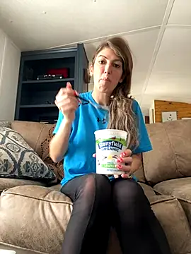 Snapshot of CelestialRuby chatting on October 11, 2025, 2:40 pm CelestialRuby online show from October 11, 2025, 2:40 pm