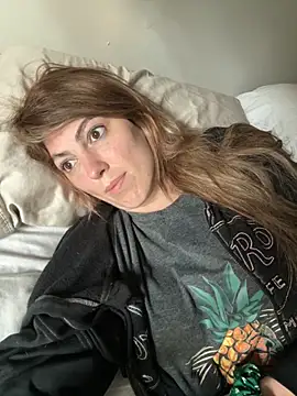 Snapshot of CelestialRuby chatting on October 25, 2025, 1:56 pm CelestialRuby online show from October 25, 2025, 1:56 pm