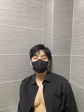 kimze7 online show from April 10, 2026, 2:46 pm