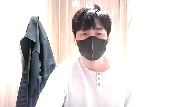 kimze7 online show from April 14, 2026, 6:18 am