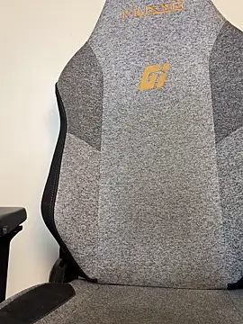 Meilin lin online show from March 4, 2026, 1:24 am