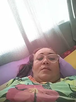 Nini Love  online show from February 14, 2026, 2:39 pm