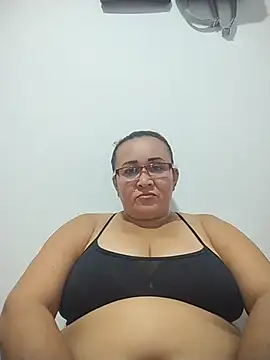 Nini Love  online show from March 13, 2026, 2:49 am