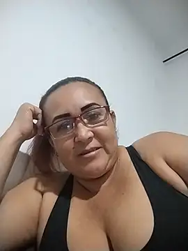 Nini Love  online show from April 1, 2026, 3:08 am