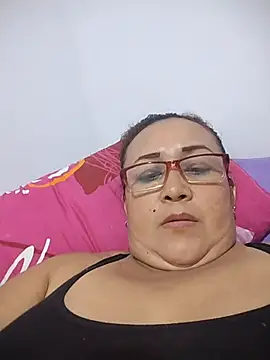 Nini Love  online show from March 12, 2026, 2:43 pm