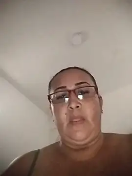 Nini Love  online show from March 29, 2026, 8:21 pm