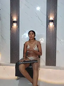 Snapshot of CaramelDesire chatting on May 24, 2026, 3:06 am CaramelDesire online show from May 24, 2026, 3:06 am