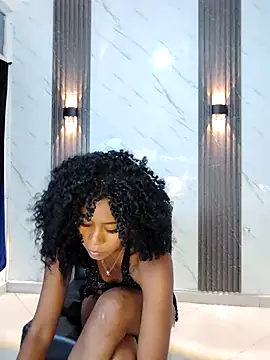 Snapshot of CaramelDesire chatting on April 21, 2026, 12:45 am CaramelDesire online show from April 21, 2026, 12:45 am