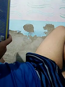 Snapshot of AVALIAminhaPika chatting on February 4, 2026, 3:23 am AVALIAminhaPika online show from February 4, 2026, 3:23 am