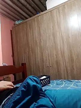 Snapshot of AVALIAminhaPika chatting on March 4, 2026, 5:15 am AVALIAminhaPika online show from March 4, 2026, 5:15 am