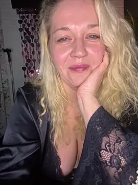 Snapshot of JenniferCarmen chatting on February 17, 2026, 3:20 pm JenniferCarmen online show from February 17, 2026, 3:20 pm