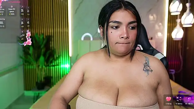 Lyra Black  online show from January 7, 2026, 3:28 pm