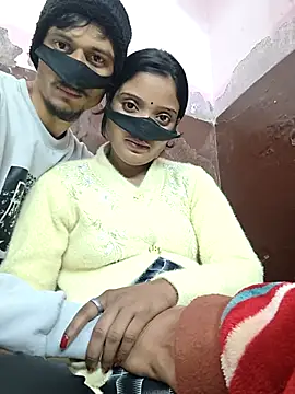 couplegk71 online show from February 3, 2026, 7:46 am