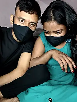 couplegk71 online show from February 5, 2026, 10:38 pm