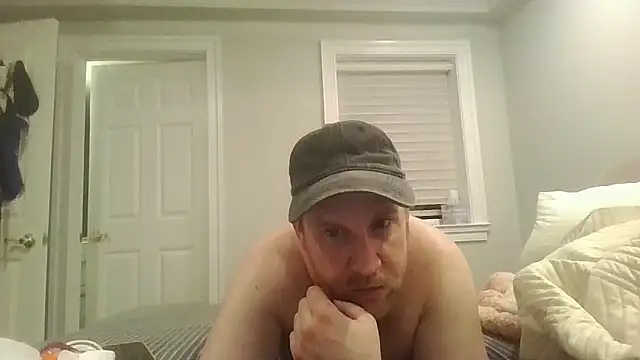 Snapshot of BeefyNcloudy chatting on April 19, 2026, 12:55 am BeefyNcloudy online show from April 19, 2026, 12:55 am