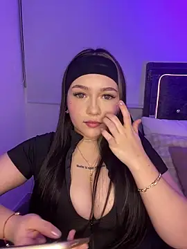 Daniela ruizz online show from April 7, 2026, 1:07 am