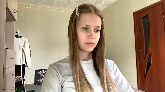 ZaidaSchwarten online show from February 22, 2026, 1:13 pm