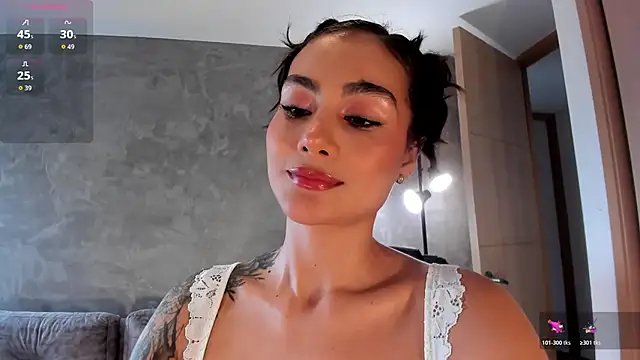 ValerieAustin online show from November 27, 2025, 3:12 pm