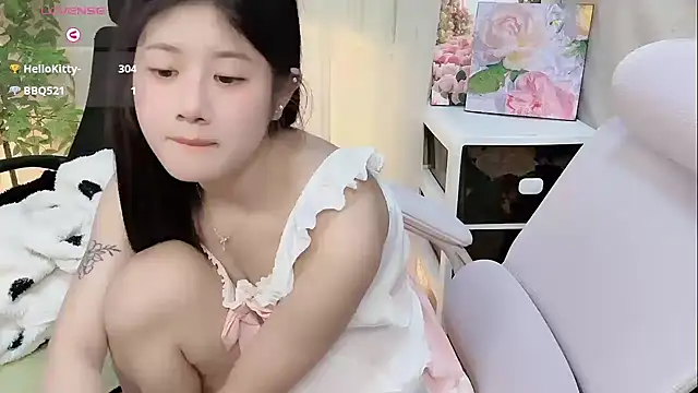 Yvonne-07 online show from January 6, 2026, 9:02 am