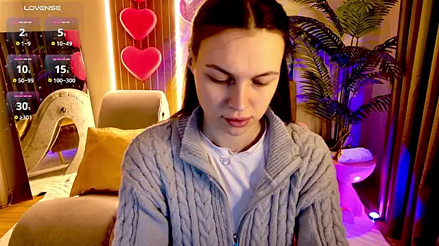 MaxinCarroll online show from March 25, 2026, 8:46 am