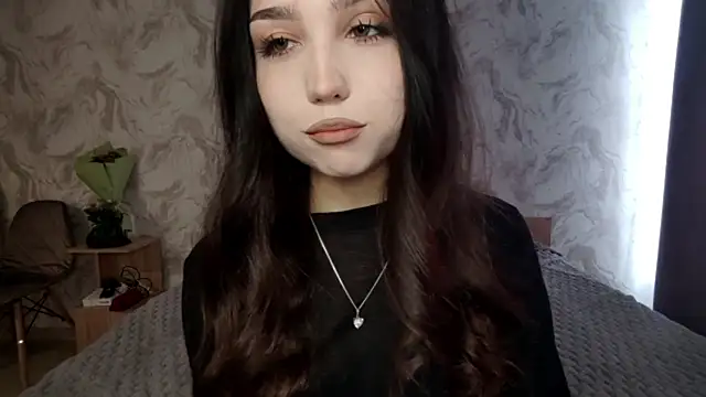 Qwami Amie online show from April 13, 2026, 7:45 am