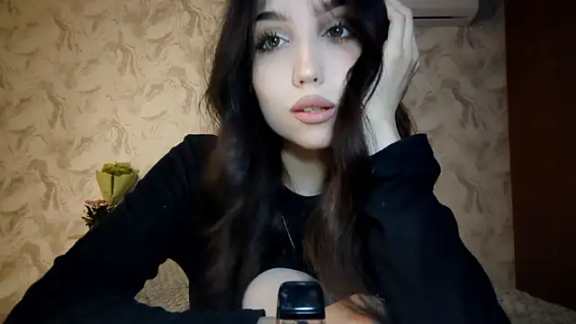 Qwami Amie online show from March 15, 2026, 2:24 pm