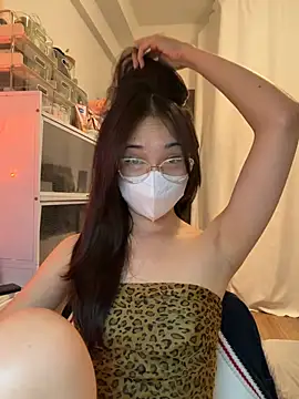 mimichannn99 online show from May 15, 2026, 9:40 am